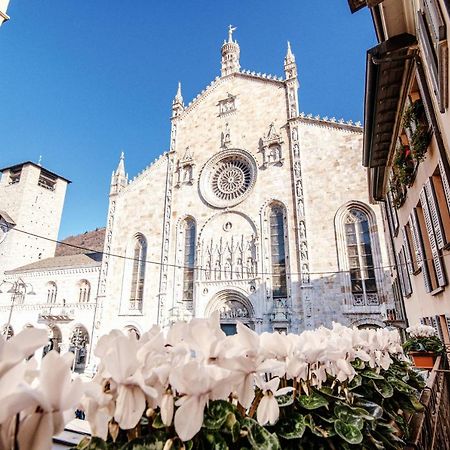 La Finestra Sul Duomo - The House Of Travelers Daire Como Dış mekan fotoğraf
